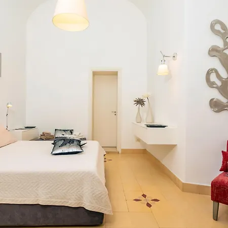 דירה Etnart Gallery House