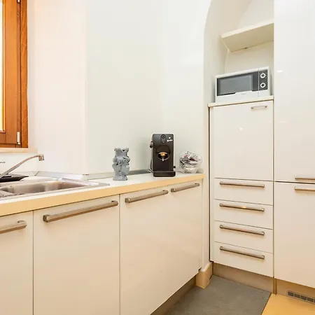 Etnart Gallery House Daire Katanya