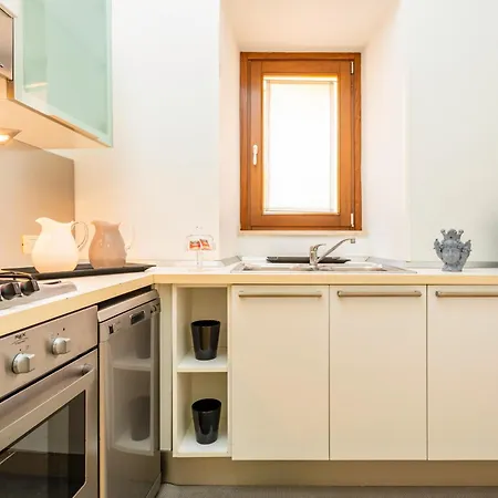 Etnart Gallery House Апартаменты