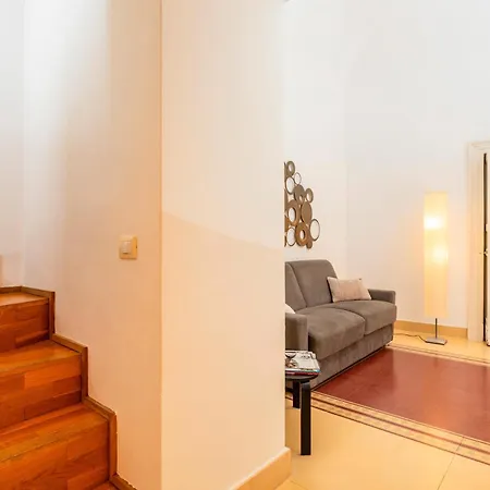 아파트 Etnart Gallery House