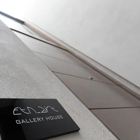 Etnart Gallery House